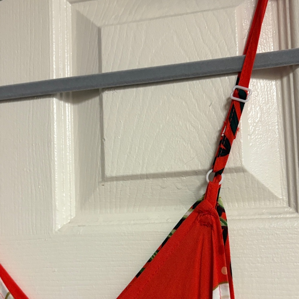 Hawaiian 🌺 Red Floral Maxi Dress, one size fits all. Adjustable straps! - Picture 4 of 10